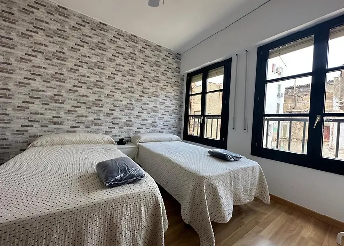 Dos Torres Hobbiton- En El Corazon Del Casco Historico